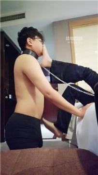 【调教视频】【瑶瑶】拴狗链强迫舔臭脚丫 JS251008-31