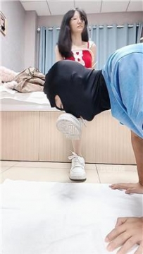 【调教视频】【凌薇】高跟丝袜美腿插嘴 bf60084