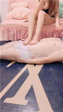 【调教视频】【北京女王群调圈养】脚丫玩虐木乃伊狗 JS260530-46