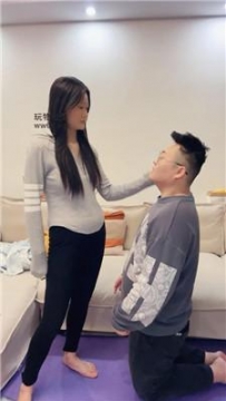 【调教视频】【埋汰】瑜伽裤女神玉足踢踹 JS250104-55