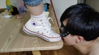 25664  【酱酱S】白匡威踩裆，踩舌头
