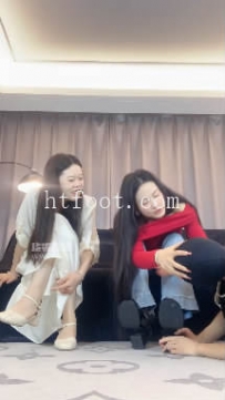 ZB11981 女生也能很暴力-销售女神带姐妹一起调41分钟