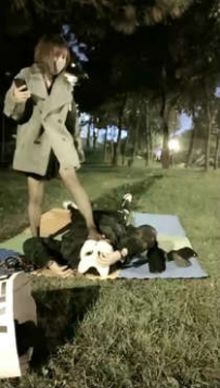 TL11380 虫虫 美脚主播公园偶遇素人小哥