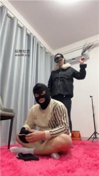 【调教视频】【姗姗】高跟配棉袜-踩踏鞭打 JS241210-30