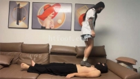 AC1761 子怡工作室【卫校小琳殿下】老爹鞋白袜全体重踩踏玩乳