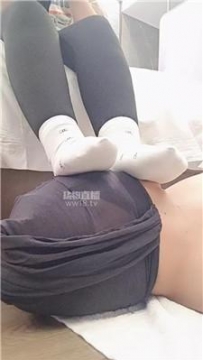 【调教视频】【贝拉S】白棉袜踩贱狗 JS260122-40