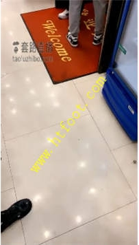 TL23045 胖虎】喝酒搭讪跑楼道舔脚62分钟
