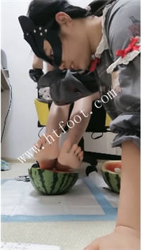 TL45527 暴力美学】脚榨西瓜汁45分钟