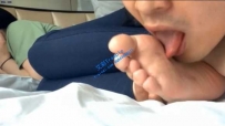 16777 约清纯校花到宾馆舔脚
