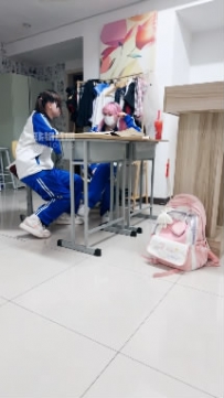 ZB10500 玉子sama-女高中的堕落37分钟