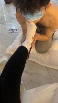 【调教视频】【林嘉】沉浸式-闻舔白袜玉足/啃吃死皮/深喉 JS250112-47