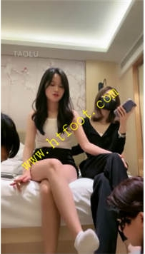 TL27750 希希子】双女主调教情侣M深喉插嘴裸足32分钟