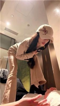 【调教视频】【不知名】公厕处刑跟踪狂 bf62531
