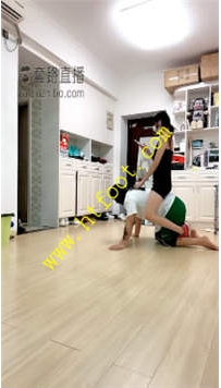 TL22903 暴力美学】吊起来鞭策人形马桶脚垫踩踏喂食提档耳光捆绑强制圣水88分钟