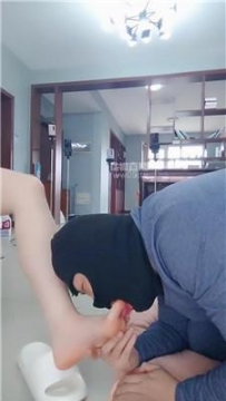 【调教视频】【是樱樱呀】酸臭脚丫恋足舔 JS251214-10