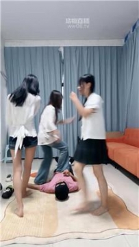 【调教视频】【猴歌】超多S-轮流踩踏群调 bf59204