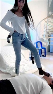 【调教视频】【宁波妍S】酸臭黑丝恋足狂舔 JS260110-43