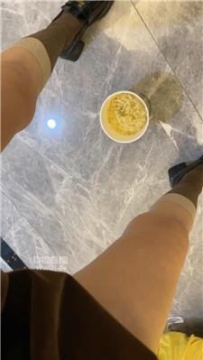 【调教视频】【婉纱】强迫吃圣水泡面-踩踏喂食 JS251016-39