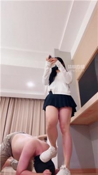 【调教视频】【妮蔻】挑战深喉-脏鞋白船袜辱 bf59053