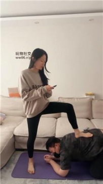 【调教视频】【埋汰】健身女神玩虐教练奴 bf48056