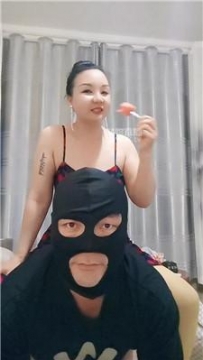 【调教视频】【义乌横店演员S】寂寞少妇的脚下奴 JS260405-35