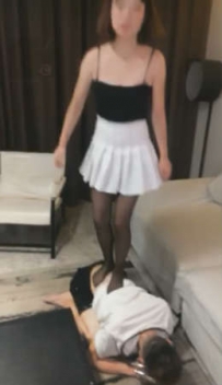 TL2986 00后玉娘 黑丝虐足彩店老板