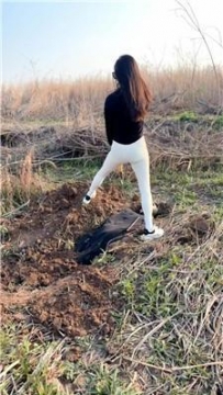 【调教视频】【爱丽丝】体验活埋场 JS260313-19