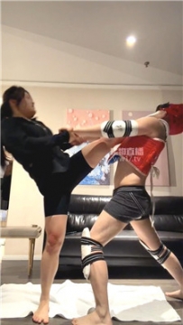 【调教视频】【子熙大人】暴力拳击-赏赐圣水 JS260109-23