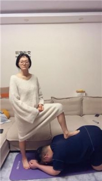 【调教视频】【埋汰】白袜脚玉足耳光踢踹/骑马 bf49192
