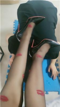 【调教视频】【丝宫主】高跟黑丝脚恋足舔 JS250607-2