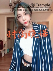 木木和小腰剧情小白鞋白棉袜暴力踢打偷袜子小偷