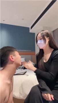 【调教视频】【永遠の奈】掐乳抽耳光-脚下碾压喂食 JS251003-28