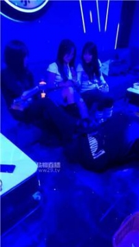 【调教视频】【素人挖掘机】素人三主KTV群调【双视角版】 JS260324-47