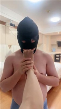 【调教视频】【万万】强制喂浓痰口水/酸臭肉丝脚踩 bf54075