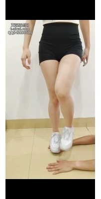 纯儿白色空军一号全体重踩手 YC-260214