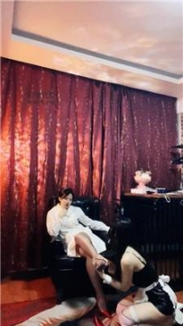 【调教视频】【冷颜】母畜-电击鞭子抽/品尝酸臭黑丝脚 JS250109-19