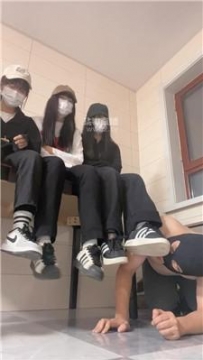 【调教视频】【足彩馆】超多素人学生主碾压踩踏 bf58677